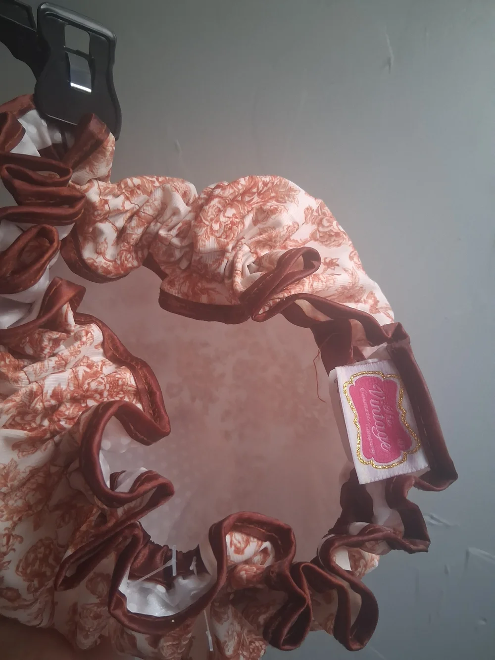 Vintage-Style Shower Cap Brown & Cream Floral